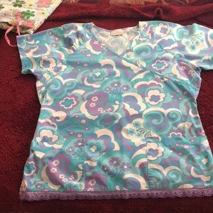 Katherine Heigl scrub top